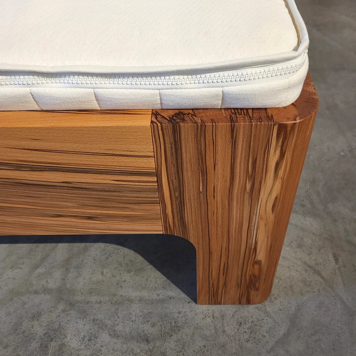 Holzmanufaktur GIRO Bett Kernbuche 180 x 200 cm GIRO Bett Kernbuche 180 x 200 cm