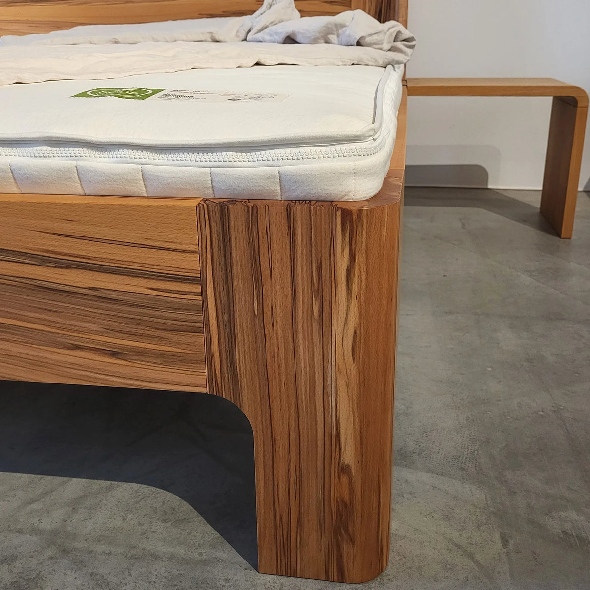 Holzmanufaktur GIRO Bett Kernbuche 180 x 200 cm GIRO Bett Kernbuche 180 x 200 cm