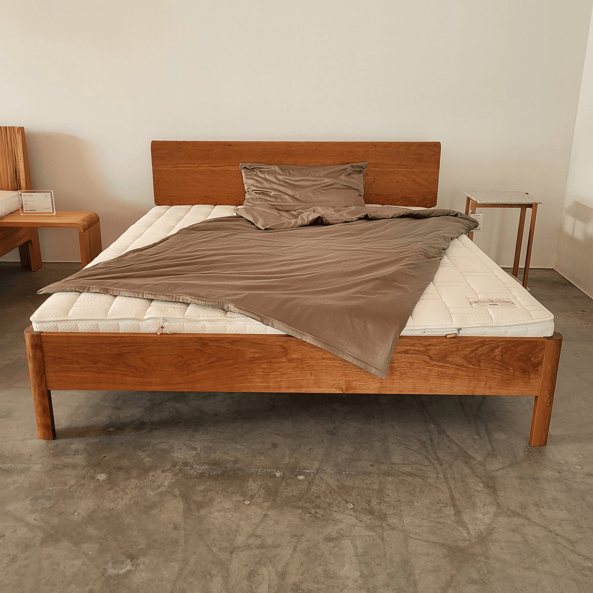 Holzmanufaktur LOOP Bett Kirschbaum 180 x 200cm LOOP Bett Kirschbaum 180 x 200cm
