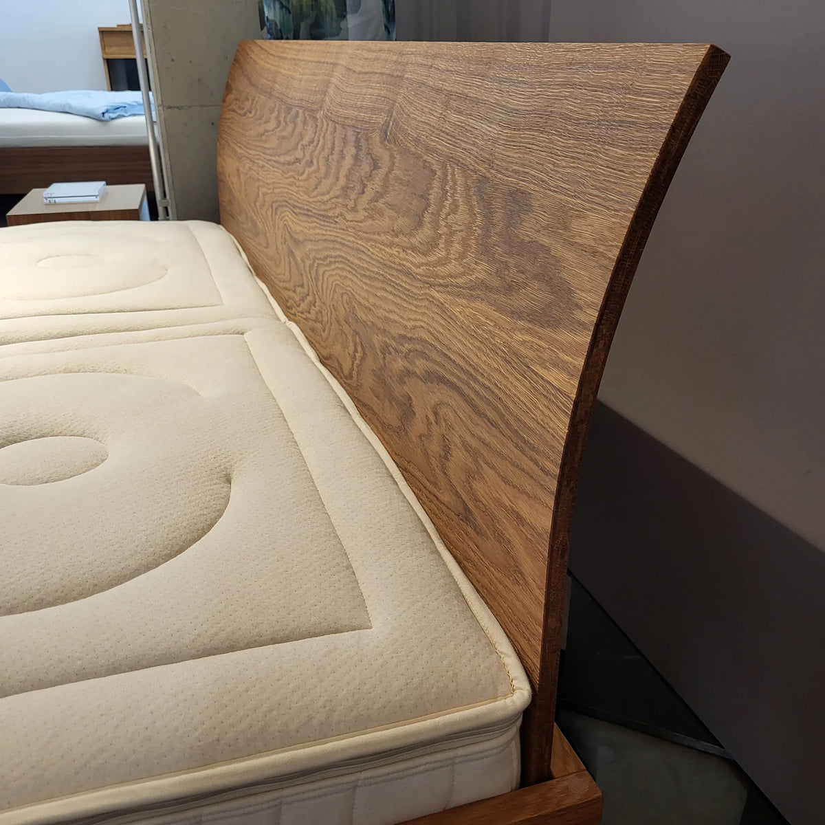 Holzmanufaktur PADIO Bett mit Lehne BOW XL Wildeiche gebürstet 180 x 200cm Bett PADIO BOW XL Wildeiche gebürstet 180 x 200cm