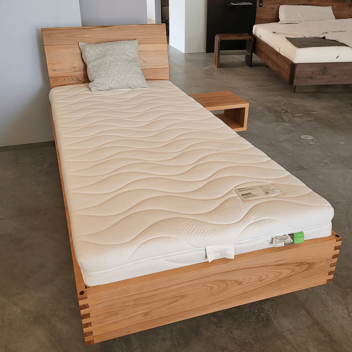 Holzmanufaktur STEP-X XL Bett Kernbuche 90 x 200 cm mit Holzkufen STEP-X XL Kernbuche 90x200 cm Bett mit Holzkufen