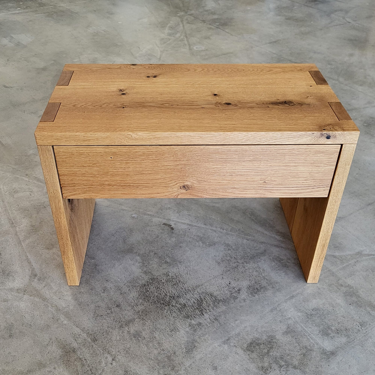 Holzmanufaktur Beistelltisch NAP XL mit 1 Schubkasten Wildeiche Beistelltisch NAP XL mit 1 Schubkasten Wildeiche