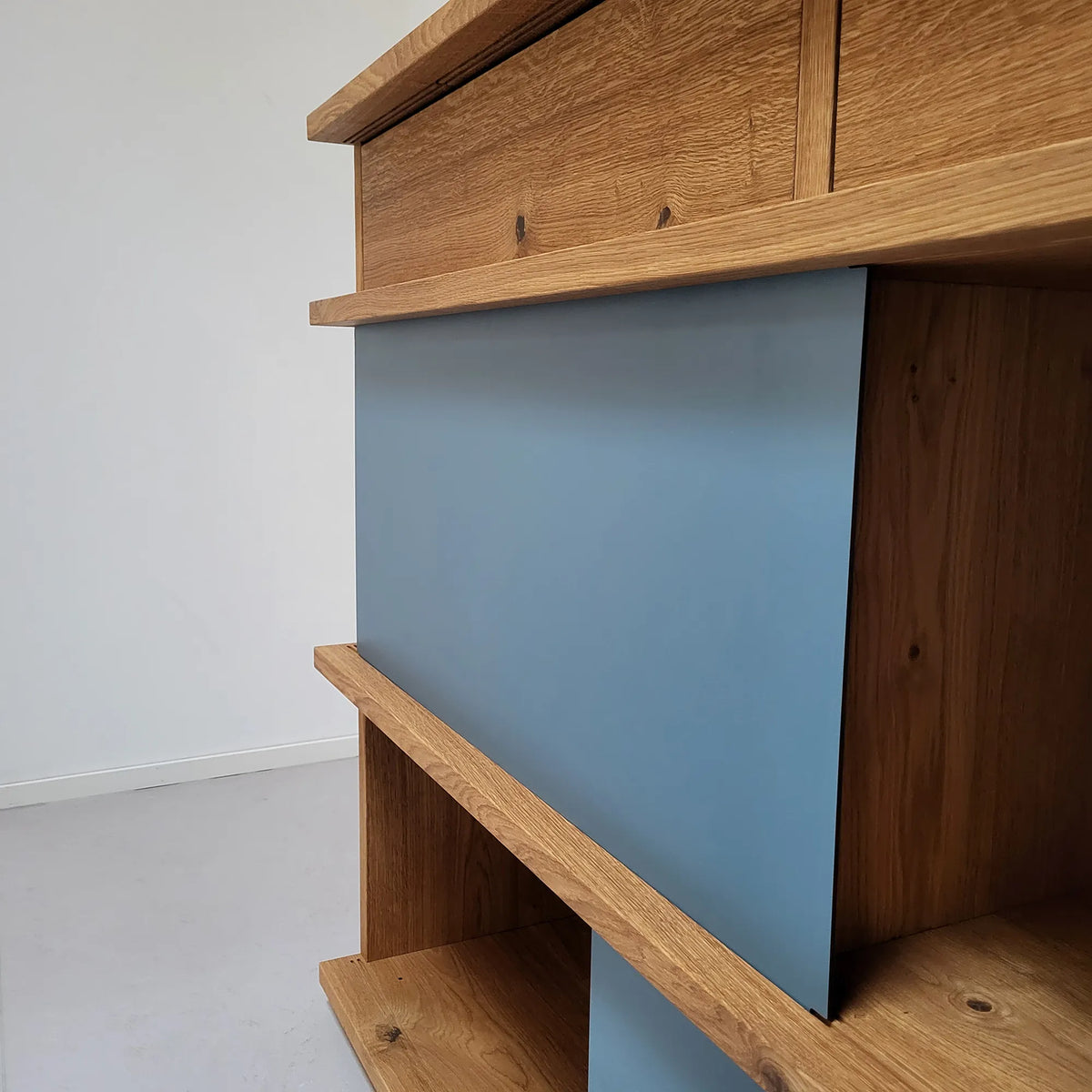 Holzmanufaktur Regalsystem IQ als Sideboard - Wildeiche gebürstet Wildeiche gebürstet
