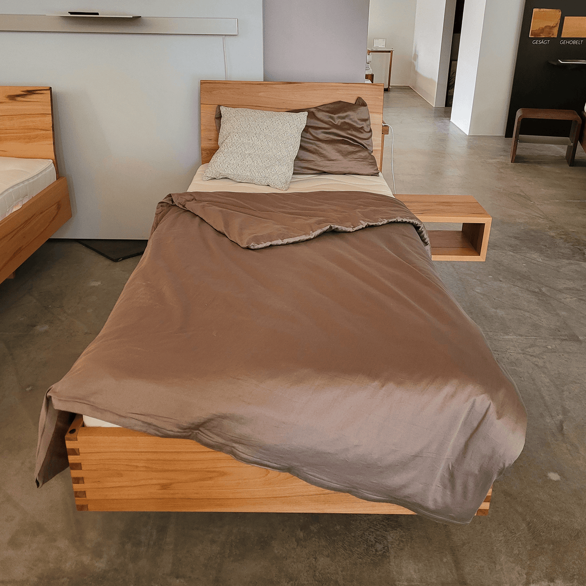 Holzmanufaktur STEP-X XL Bett Kernbuche 90 x 200 cm mit Holzkufen STEP-X XL Kernbuche 90x200 cm Bett mit Holzkufen