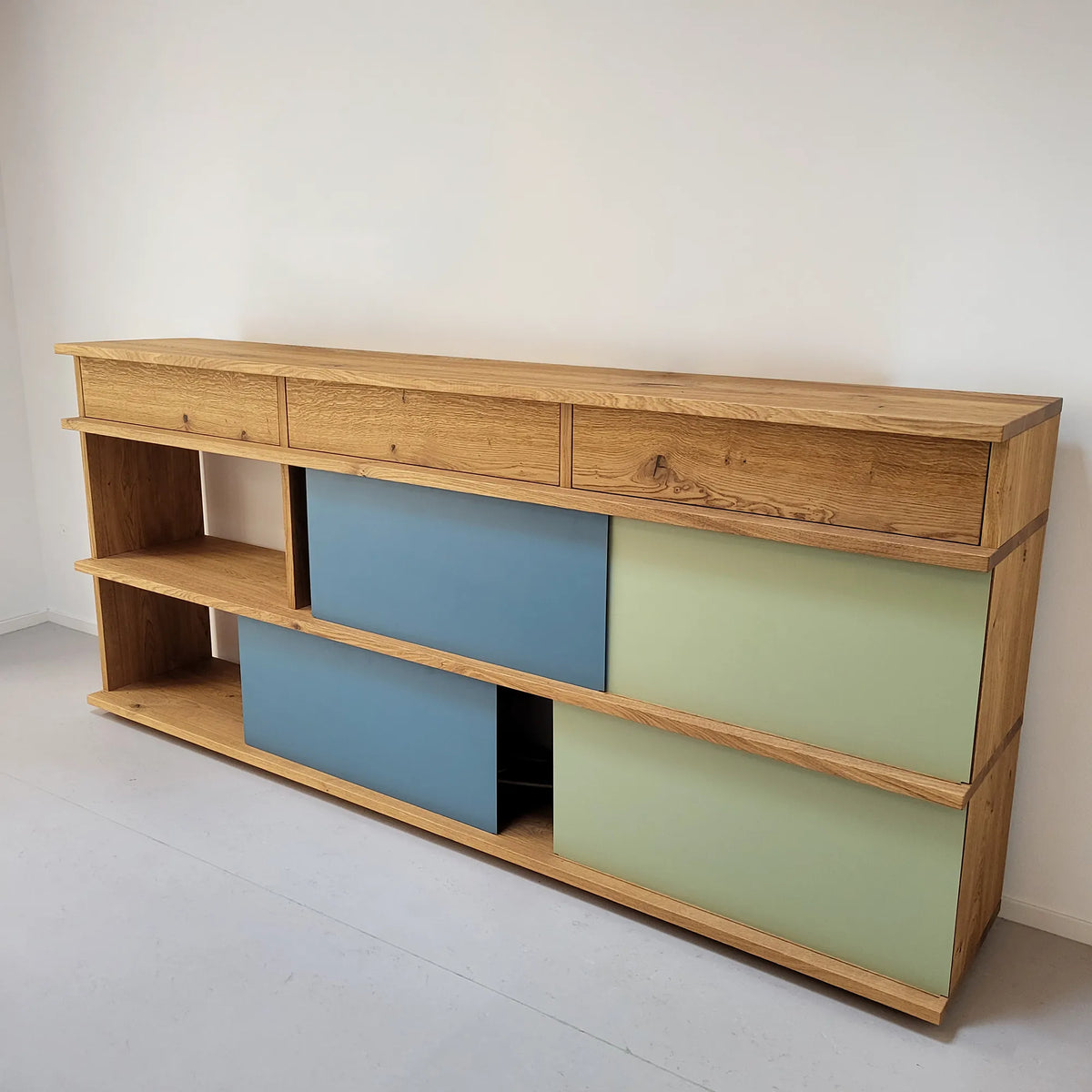 Holzmanufaktur Regalsystem IQ als Sideboard - Wildeiche gebürstet Wildeiche gebürstet